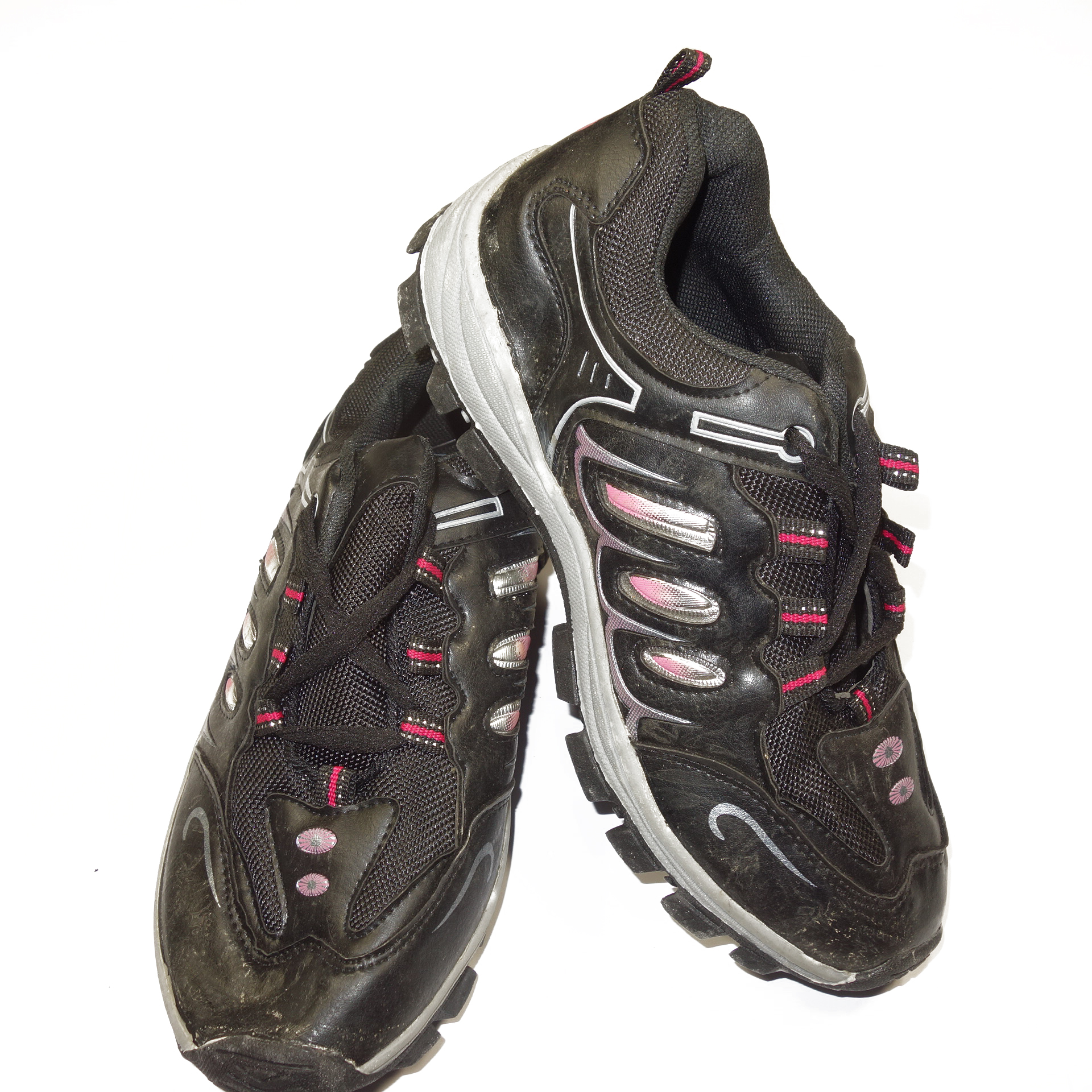 stylish sports shoes for girls